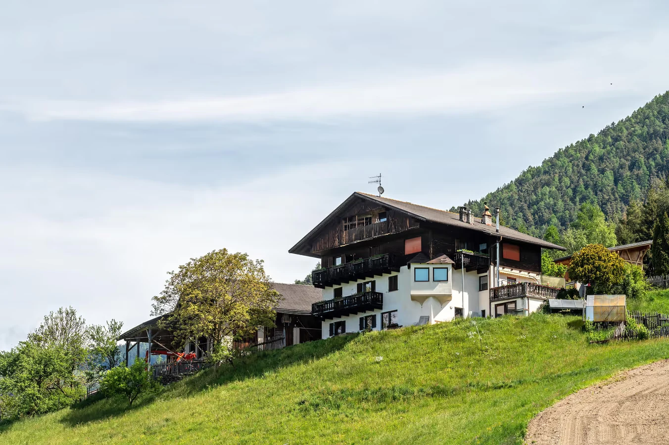 Gatscherhof on the sunny hillside